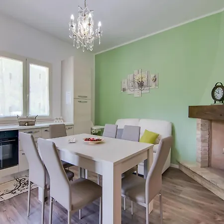 Villa In Borgo Pace With Private Pool, Cleaning Included בית נופש