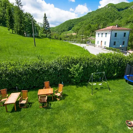 Villa In Borgo Pace With Private Pool, Cleaning Included Prázdninový dům